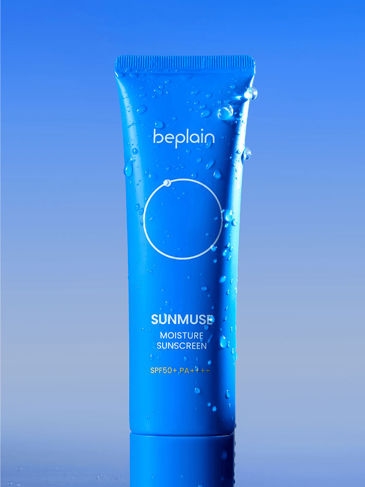 BEPLAIN Sunmuse Moisture Sunscreen packaging with droplets on a blue background.