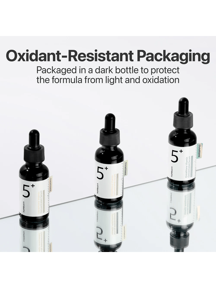 NUMBUZIN No.5 Vitamin Concentrated Serum in oxidant-resistant packaging for optimal protection against light.